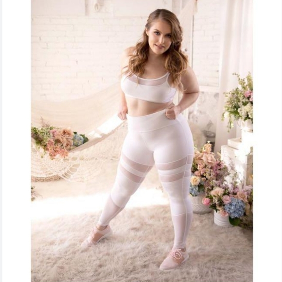 Popflex Cloud Leggings and Sports Bra - Picture 7 of 7